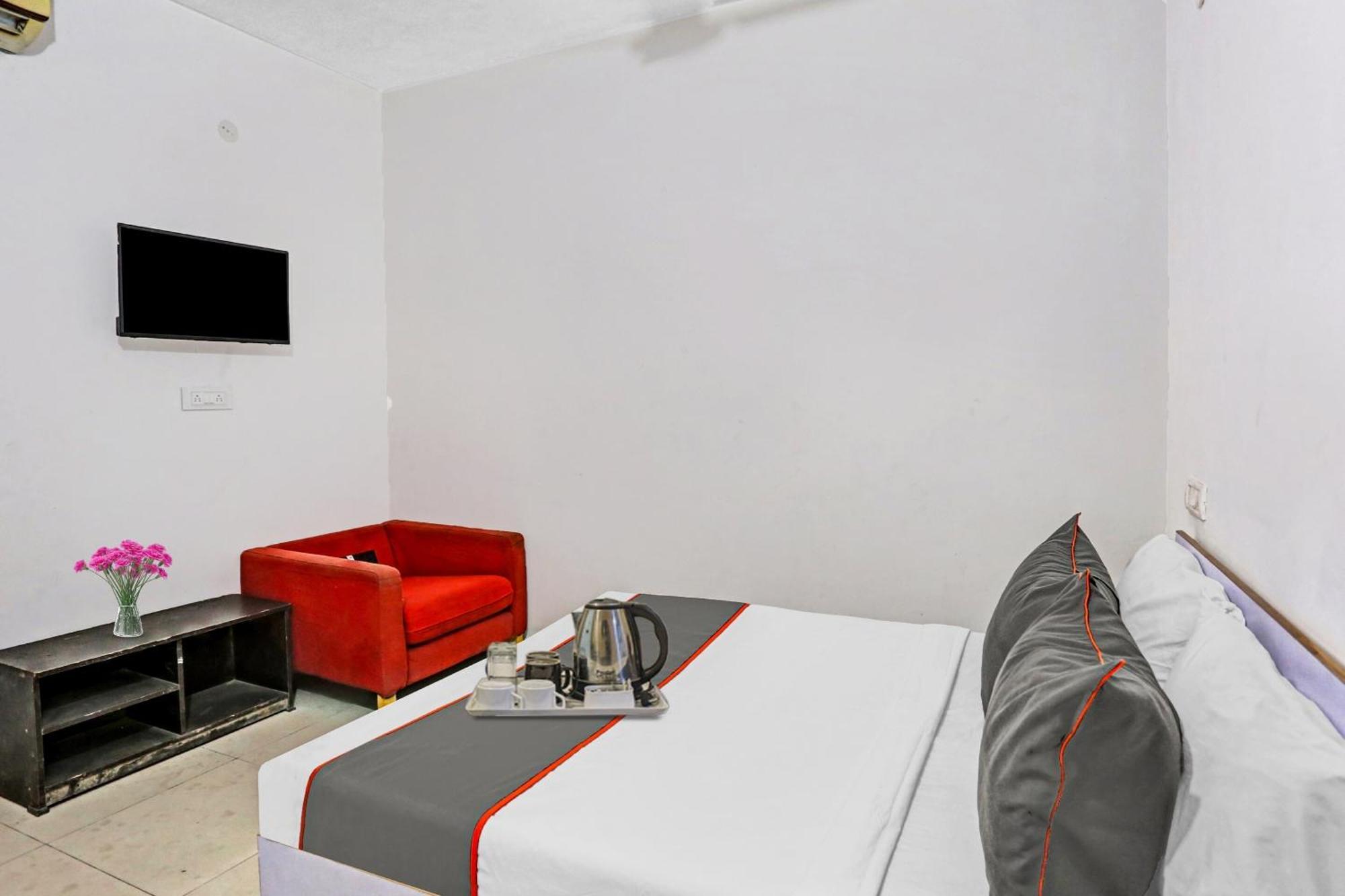 Hotel O Imperial Residency Near Dashrath Puri Metro Station New Delhi Eksteriør bilde